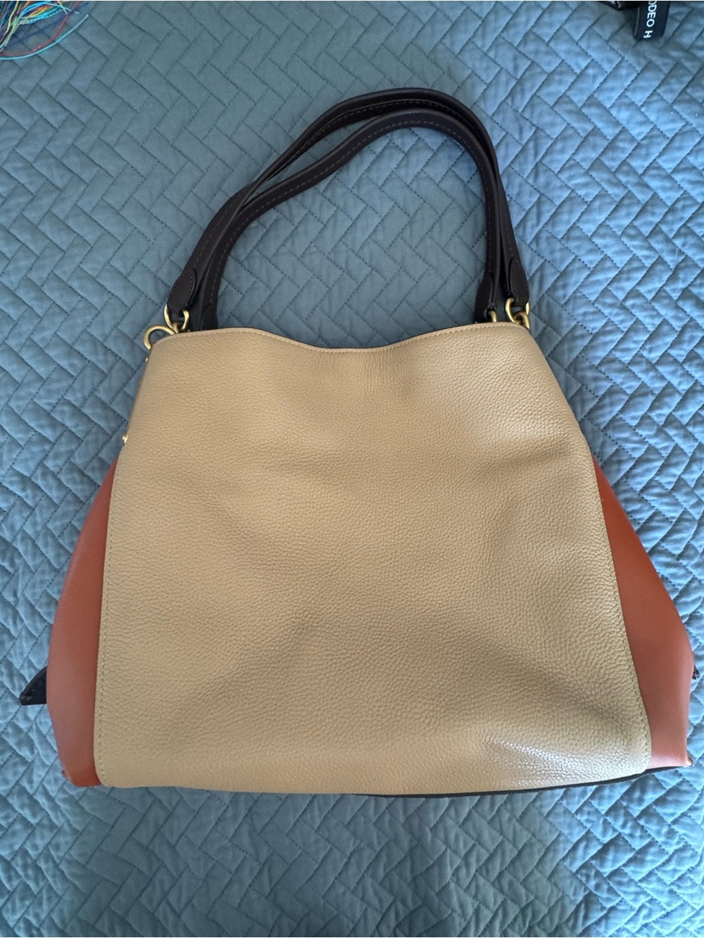 Coach Dalton 31 Colorblock Pebbled Leather Shoulder Bag – Beige/Brown